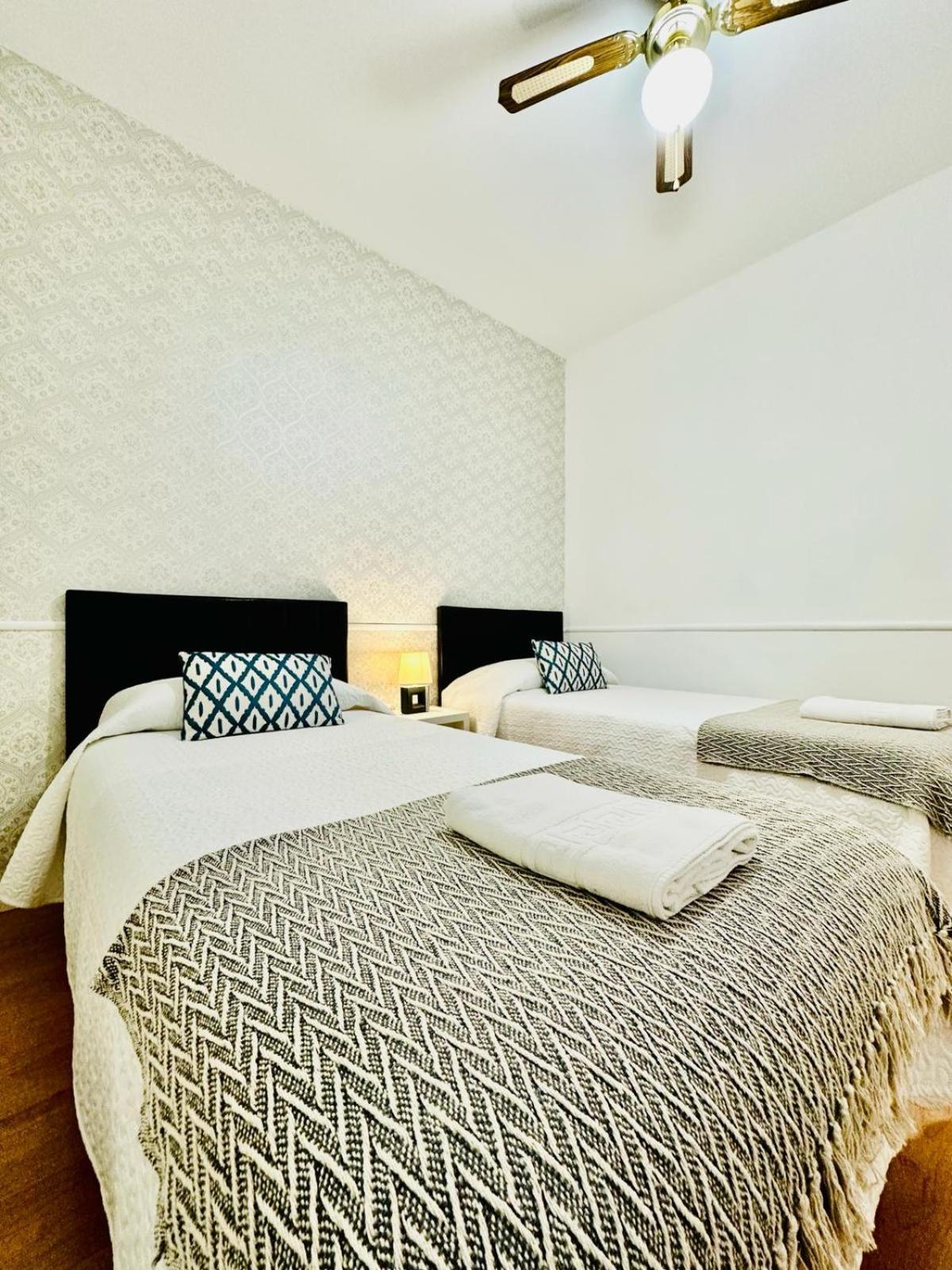 Apartamento Turistico Pizarro Mérida Extérieur photo